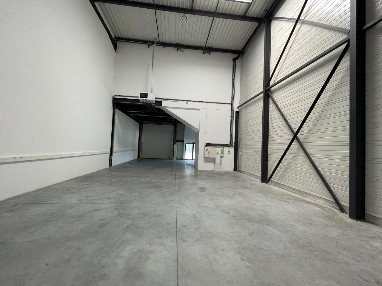Local d'activité Vaires-sur-Marne 285m² Location local d'activité Vaires-sur-Marne Seine-et-Marne OLACT2531002 1